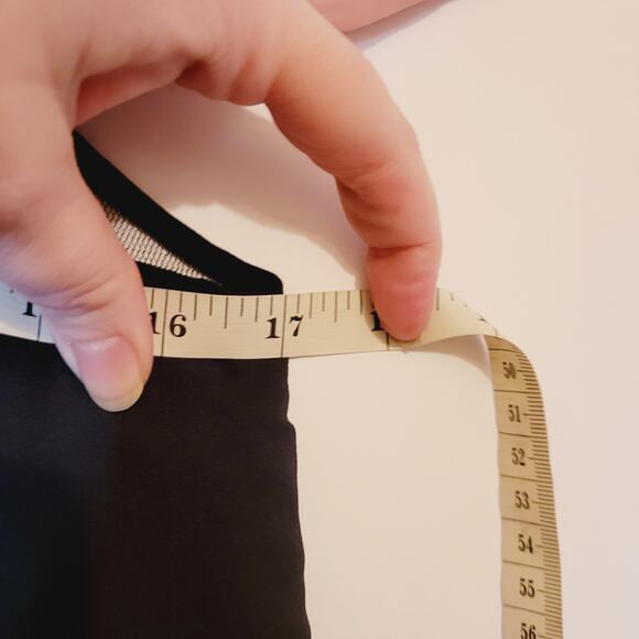 New Lulu's Womens Black Flowy Layered Vneck Camisole Top Size Small - Picture 10 of 11